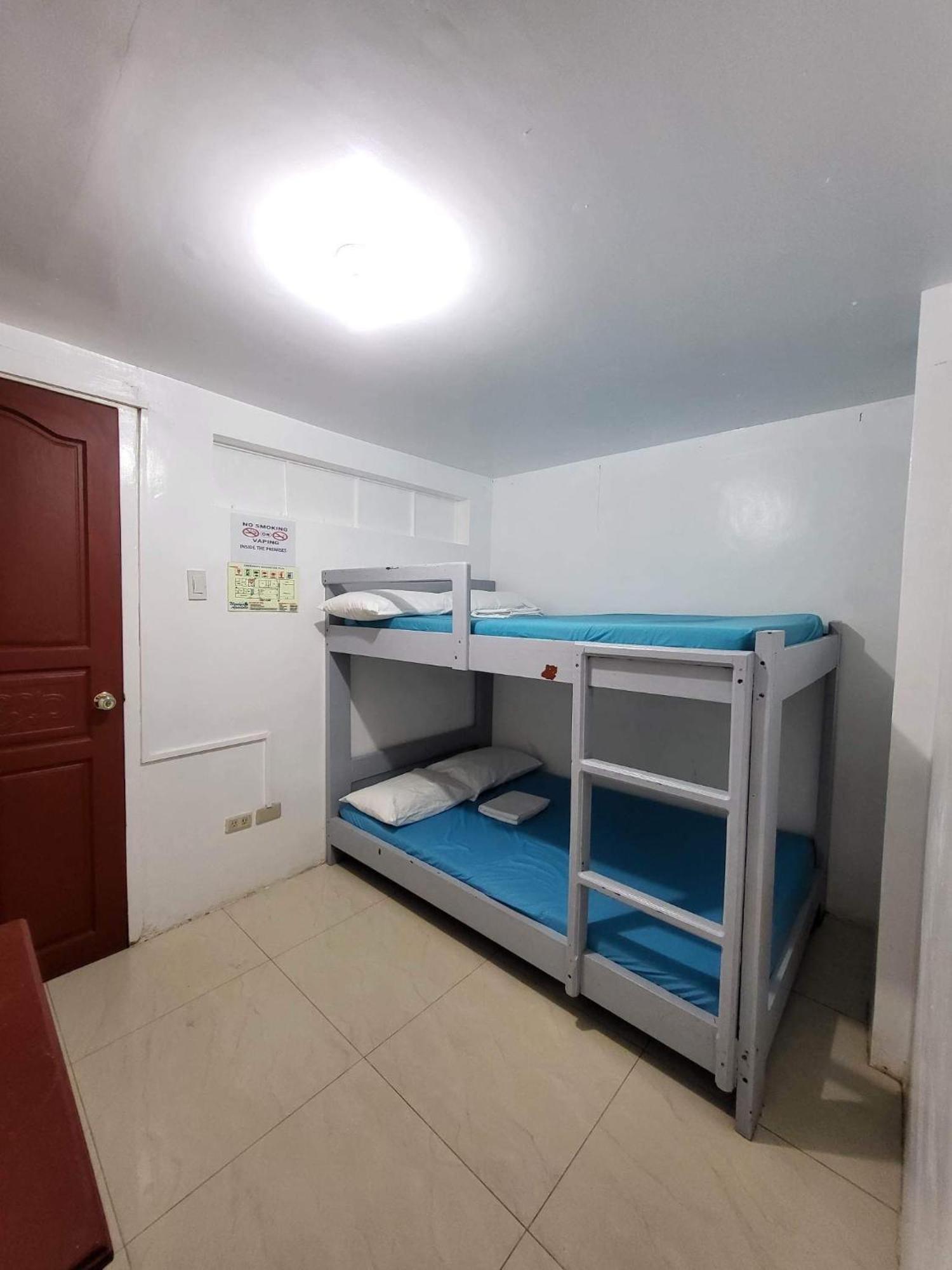 Wendy'S Apartelle Hotel Manoc-Manoc Екстериор снимка